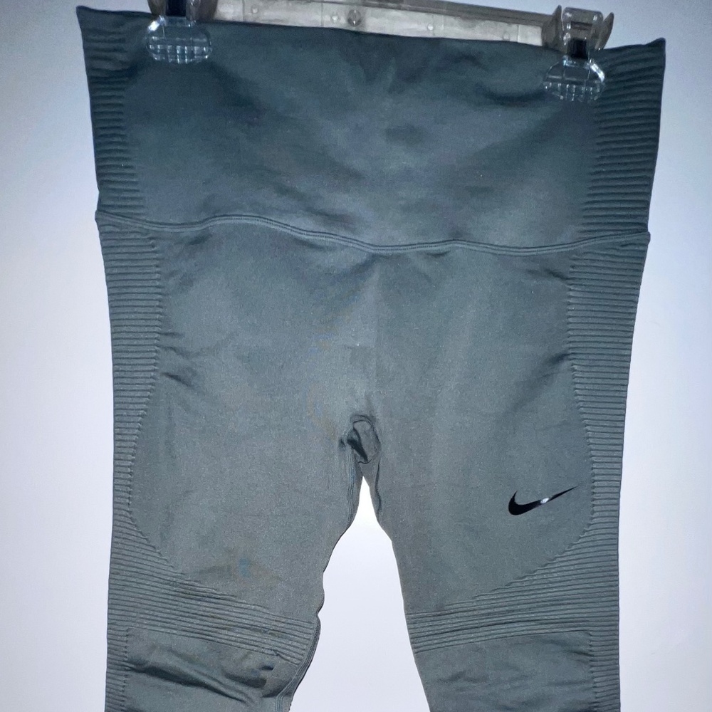 Nike Women's Dri-Fit High Waist Yoga Green Leggings Training SZ L  Retail $150